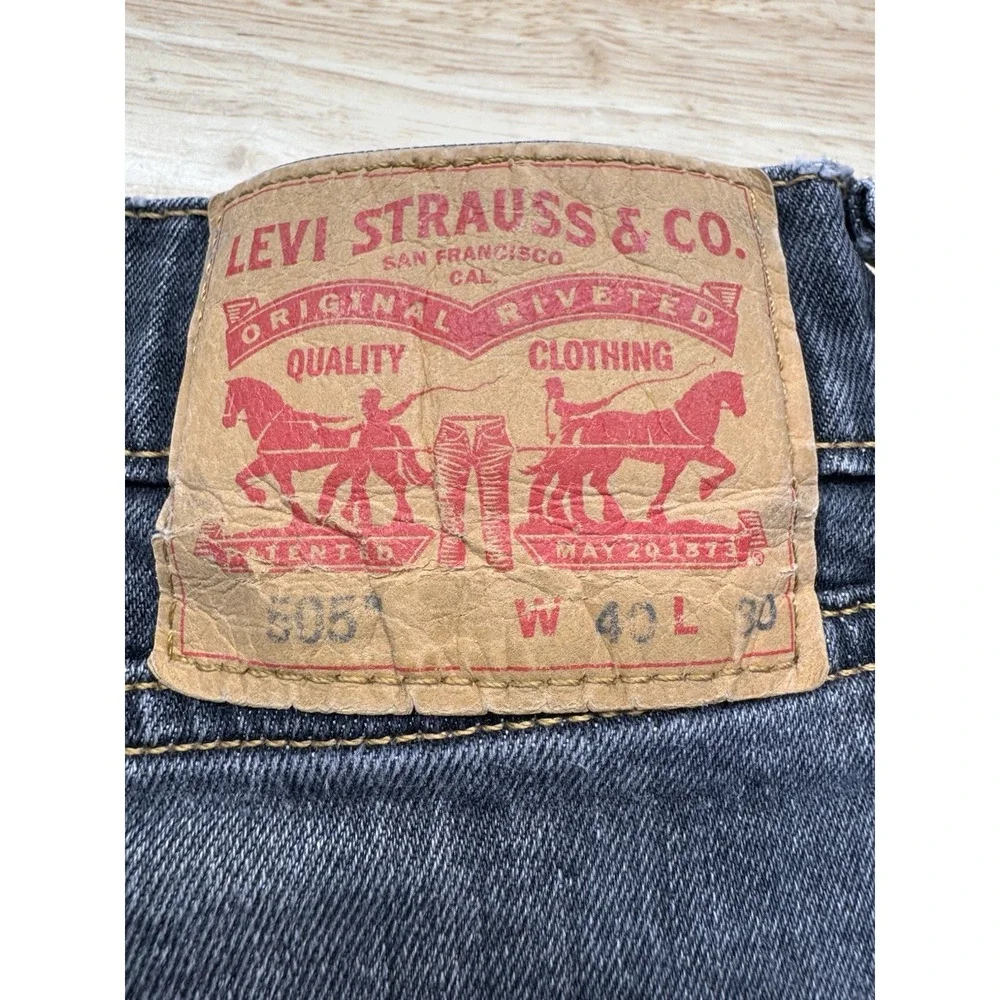 Levis 505 Regular Fit Straight Leg Black Denim Distressed Stretch Men's 40x30‎